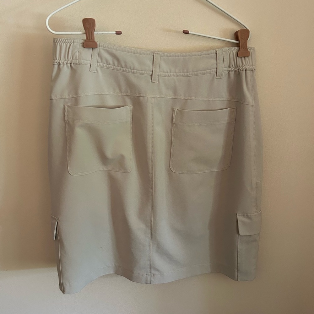 Travelsmith tan skort in ladies size 8
